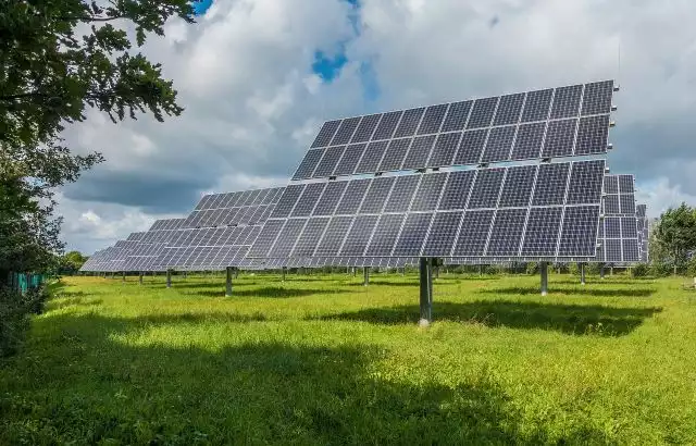 Labour energy chief Ed Miliband faces local solar backlash