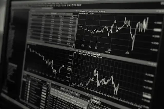 US & China Trade War: Tariff Cuts & Economic Impact